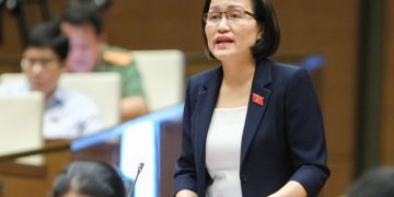 ‘Cha mẹ quát mắng, chì chiết trẻ là bạo lực ngôn ngữ’