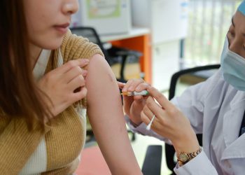 Hy vọng từ vaccine ngăn ngừa và trị ung thư