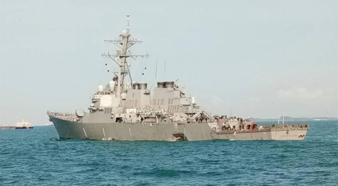 Bồi thường gần 45 triệu USD vì đâm chiến hạm Mỹ