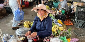 Khách Tây bất ngờ khi Việt Nam ‘như chưa hề có dịch’