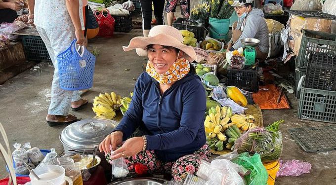 Khách Tây bất ngờ khi Việt Nam ‘như chưa hề có dịch’