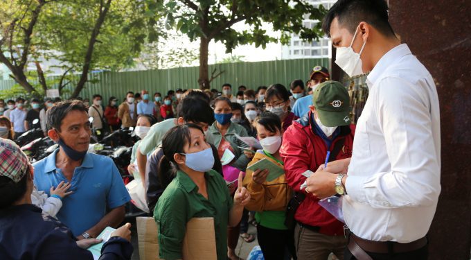 Thách thức chính sách khi giảm năm đóng BHXH