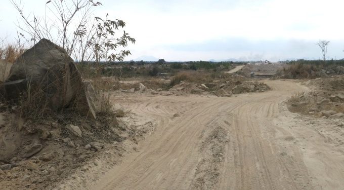 Cao tốc Bắc Nam còn thiếu 2,8 triệu m3 đất đắp