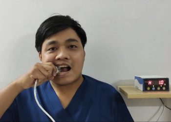 Bác sĩ trẻ nghiên cứu máy đo lực cắn