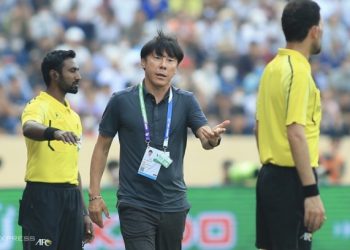 HLV Shin Tae-yong dẫn dắt U19 Indonesia