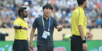 HLV Shin Tae-yong dẫn dắt U19 Indonesia