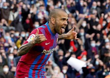 Barca chia tay Dani Alves