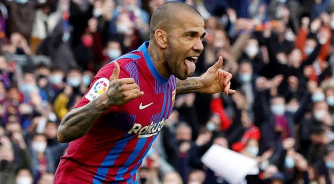 Barca chia tay Dani Alves