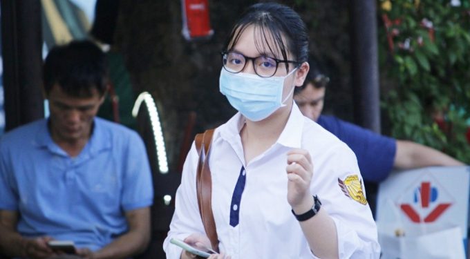 THPT chuyên Ngoại ngữ công bố điểm chuẩn lớp 10