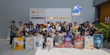 Arena Multimedia tổ chức triển lãm kết hợp bảo vệ đồ án