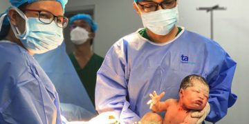 Biến chứng vỡ tử cung, nhau cài răng lược ở sản phụ có sẹo mổ cũ