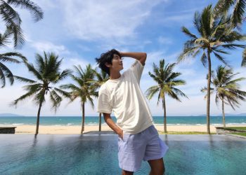 Lee Jun Ki tận hưởng nắng gió Hội An