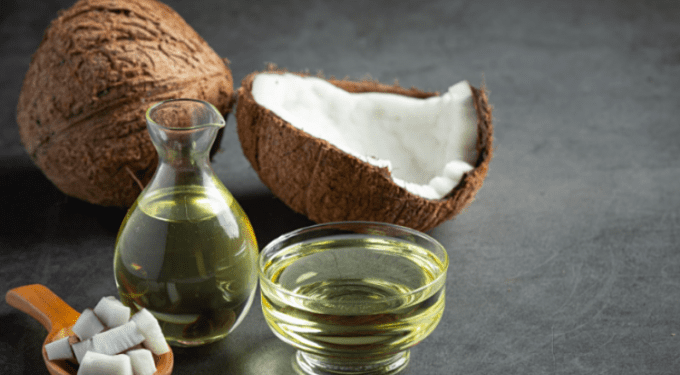 Giải khát và làm đẹp ngày hè với quả dừa, me chua