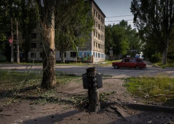 Hai thành phố Ukraine thành rốn hỏa lực của pháo binh Nga