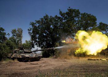 Thiếu đạn pháo, lính Ukraine thất thế trước hỏa lực Nga