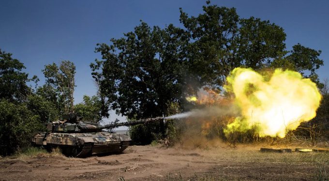 Thiếu đạn pháo, lính Ukraine thất thế trước hỏa lực Nga