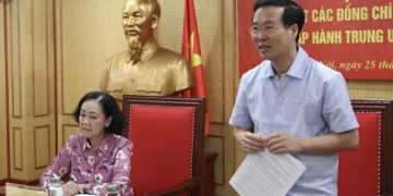 Thường trực Ban Bí thư: Cán bộ phải tránh xa cám dỗ