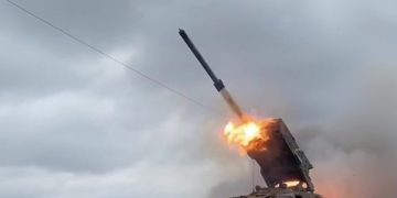 Pháo phản lực Nga tập kích mục tiêu Ukraine trong một video công bố ngày 30/6. Ảnh cắt từ video.