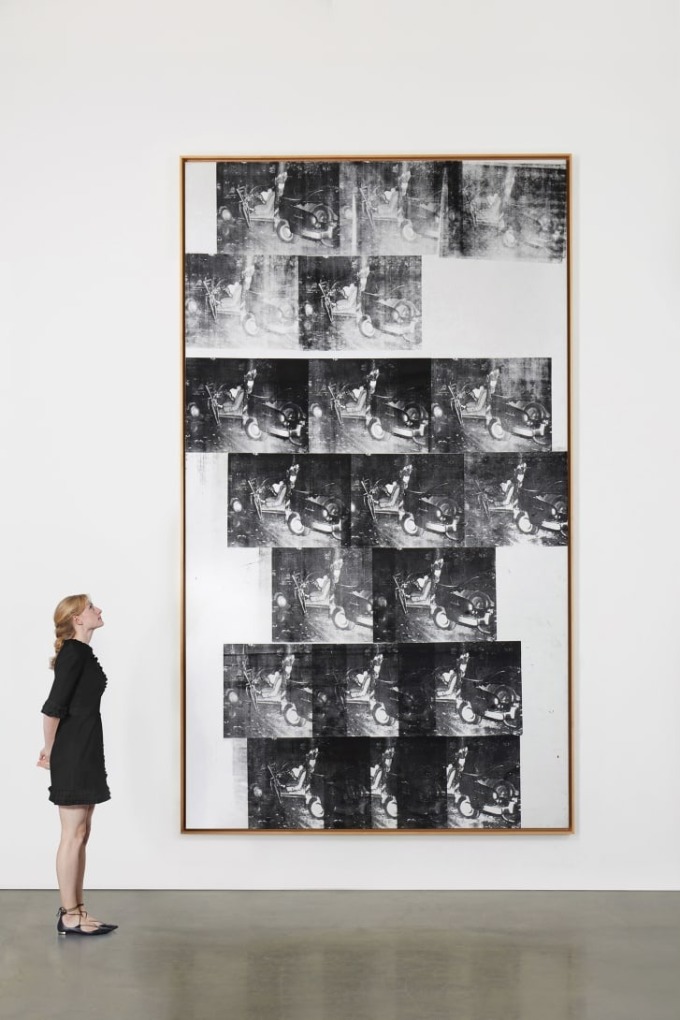 Bức họa White Disaster (White Car Crash 19 Times) nổi tiếng của Andy Warhol. Ảnh: Sothebys